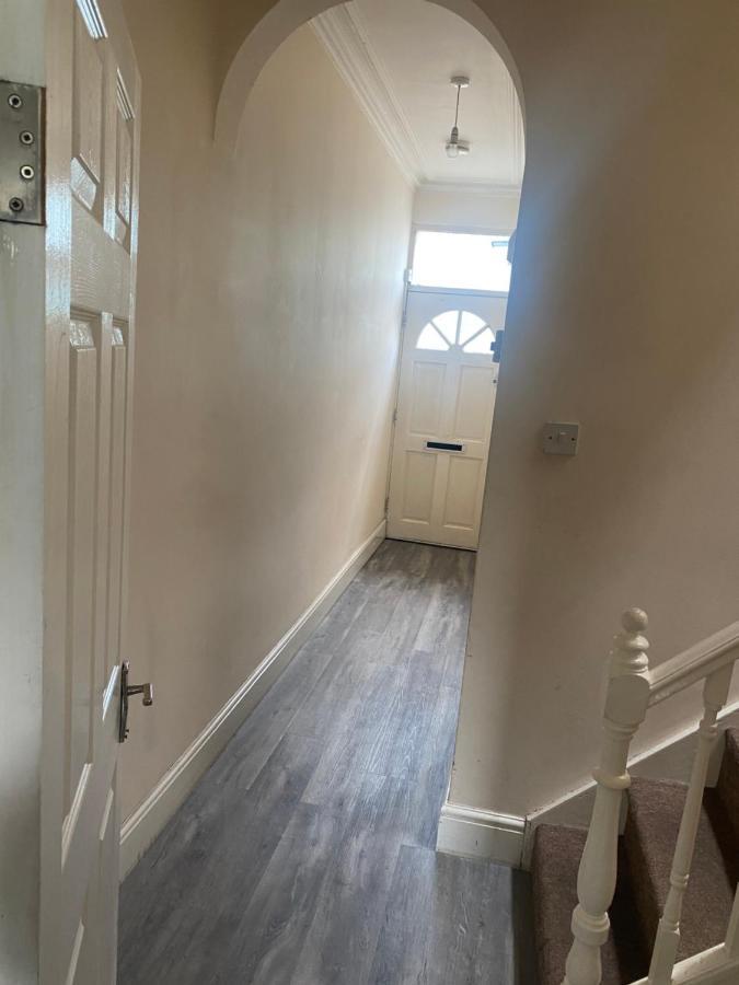 Spacious 4 Bedroom House Near Stokes Croft!! Central!!! 브리스틀 외부 사진